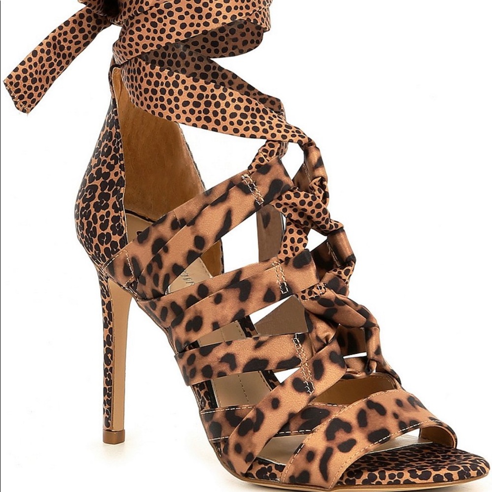 BRAND NEW Gianni Bini leopard lace up heels